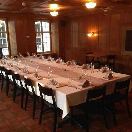 Zunfthaus Zu Metzgern Fogadó Thun